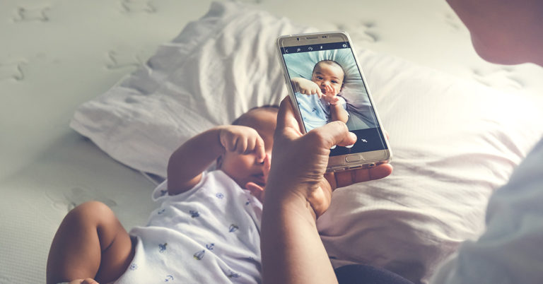 Dear Friends & Family, Please Don’t Think It’s OK to Announce My Baby Before I Do - Featured image