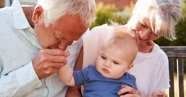Study: Grandparents Who Babysit May Live Longer - Featured image