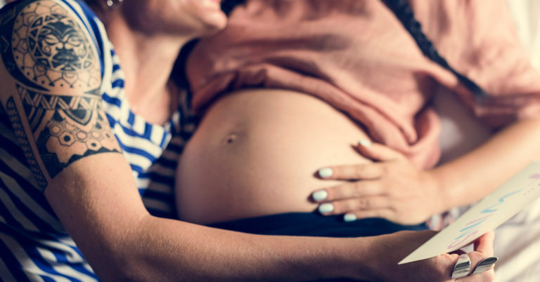 Lesbian couple who wanted ‘one more baby’ welcome all-girl QUINTUPLETS - Featured image