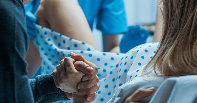 Mom’s Friends ‘Disgusted’ After She Tells Husband To Save Her Life Over The Baby’s During Birth - Featured image