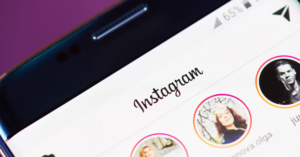 Wife Gives Husband Valentine’s Gift Of All The Women’s Photos He’s Liked On Instagram - Featured image