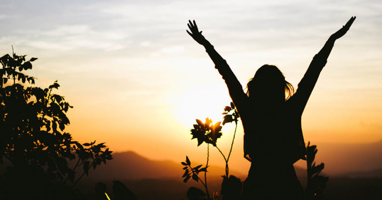 7 Secrets To Living A Beautiful Life - Featured image