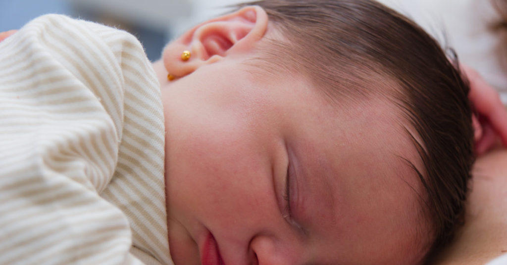 Why Piercing Your Baby’s Ears Might Not Be a Good Idea - Featured image