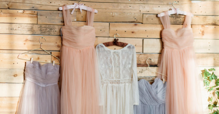 Hilarious Photos Of Ugly Bridesmaid’s Dresses Throughout The Decades - Featured image