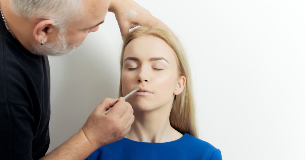 Elderly Man Takes Hair And Makeup Lessons So He Can Help His Aging Wife - Featured image