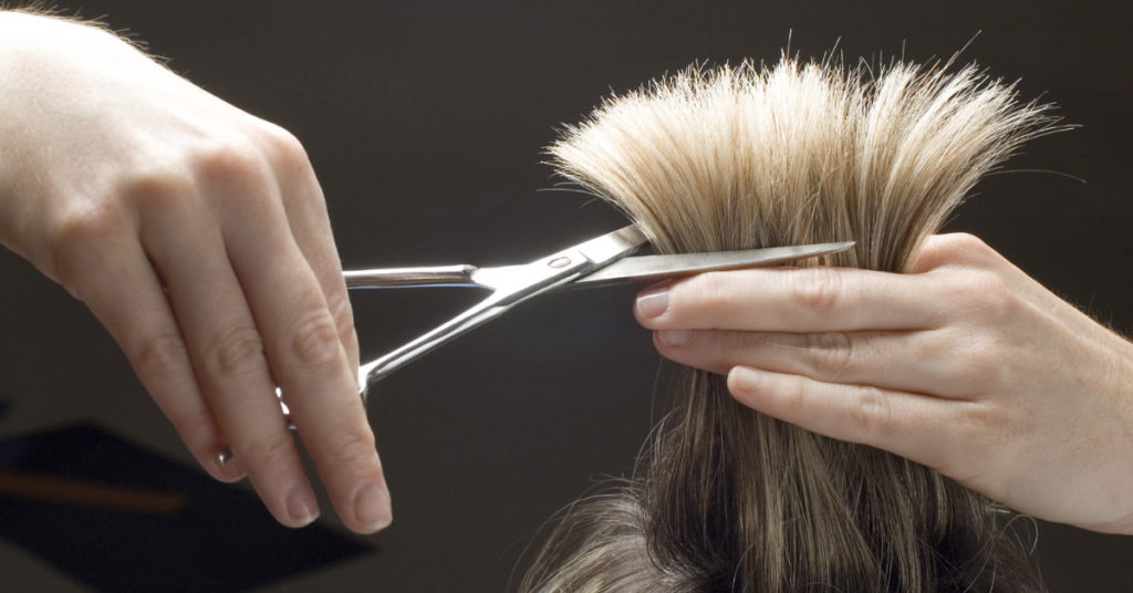 Father outraged after teacher cut his daughter’s hair without permission - Featured image