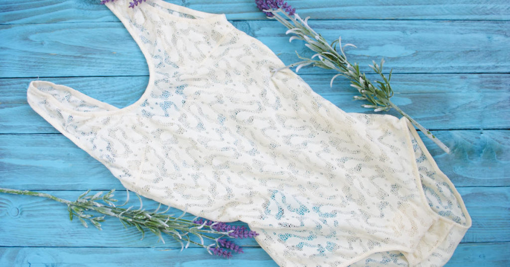 Bride ditches dress for wedding ‘bodysuit’ - Featured image