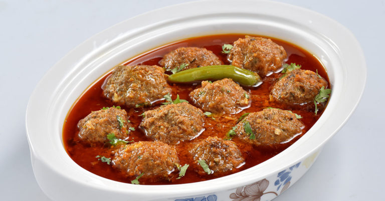 Woman furious at neighbor for ‘force feeding ethnic food’ to her son - Featured image