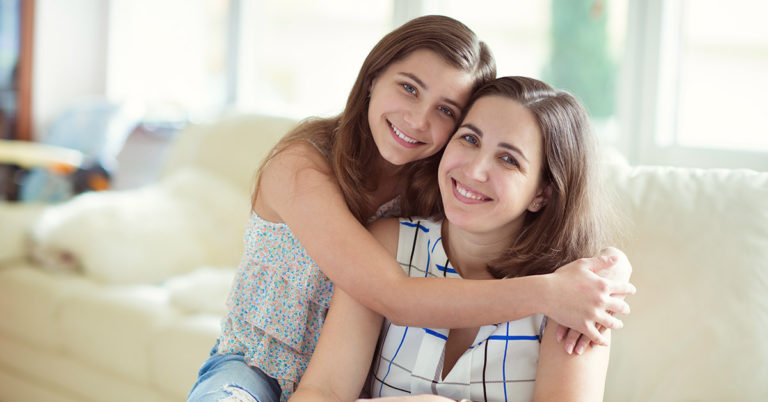 Mom And Teen Daughter Shower Together Every Day - Featured image