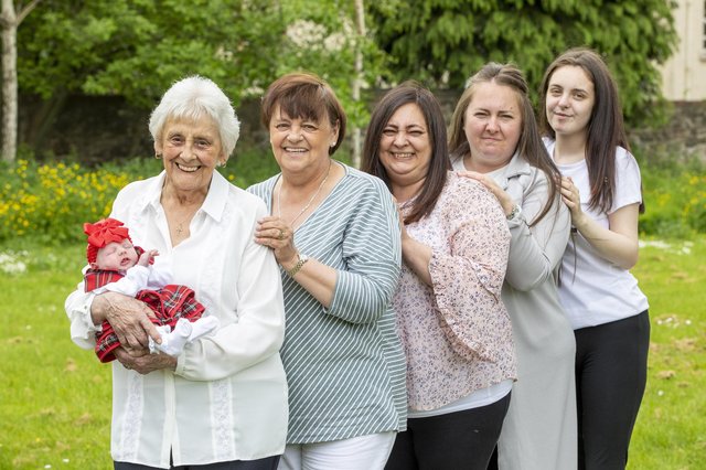Mary Marshall and the 6 generations in her family