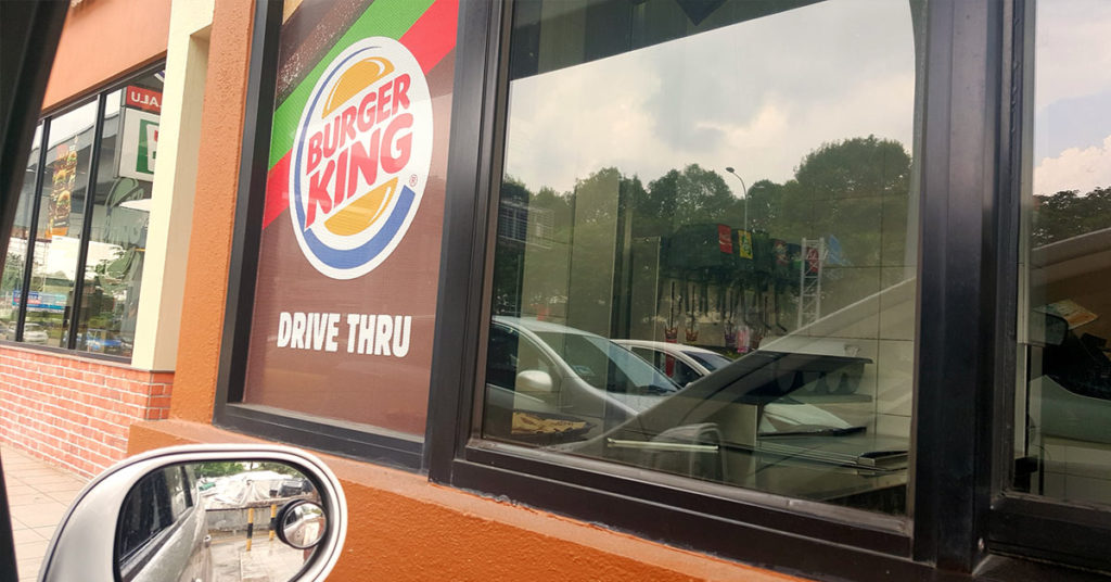 Dad Causes Twitter Outrage After Posting That His 14-Year-Old Works “Every Day” - Featured image