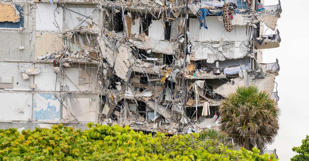A mother who fell 4 floors and shattered her pelvis in the Miami condo collapse pulled herself and her daughter out of the rubble - Featured image