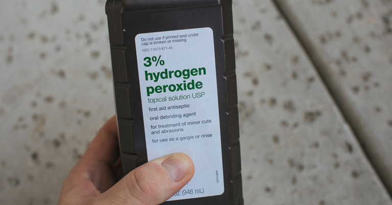 13 Surprising Uses for Hydrogen Peroxide - Featured image
