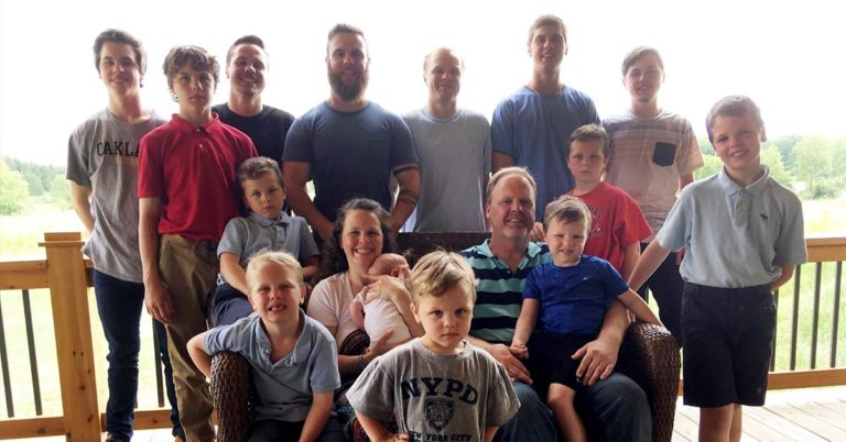 Lucky 15: Parents Finally Welcome Baby Girl After Having Fourteen Boys In A Row - Featured image
