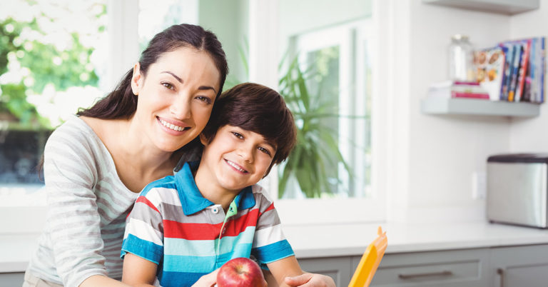 This Mom Is Claiming That Kids “Don’t Owe Their Parents Anything,” And Lots Of People Agree - Featured image