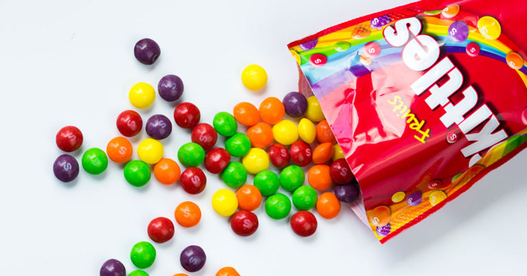 Mom lets kids to eat Skittles for a ‘solid month’ before realizing they taste like ‘rotting flesh’ or ‘dirty diapers’ - Featured image