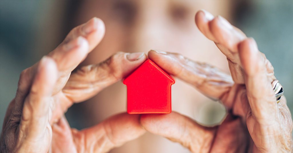 98-Year-Old Mother Moves Into Care Home To Take Care Of Her 80-Year-Old Son - Featured image