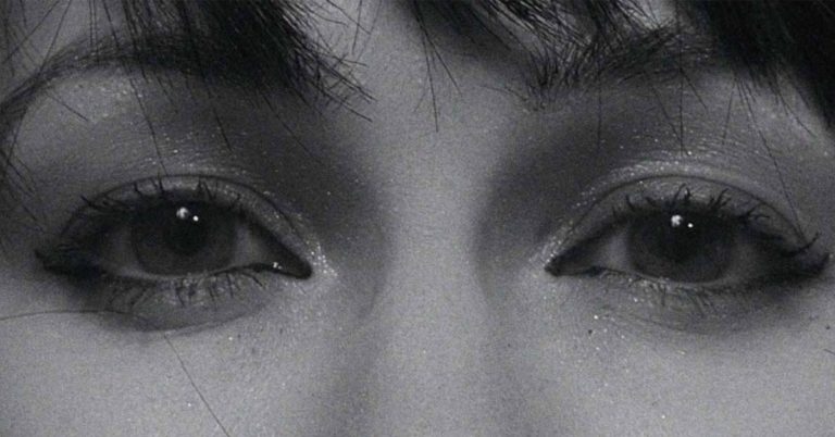 When You Lose Your Mom, a Part of Your Soul Goes With Her - Featured image