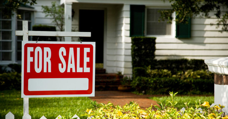 Internet backs man who won’t let parents move in after they kicked him out years ago - Featured image