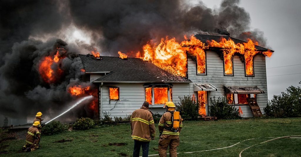 Dad Endures Severe Injuries Saving His Daughters From Burning House - Featured image