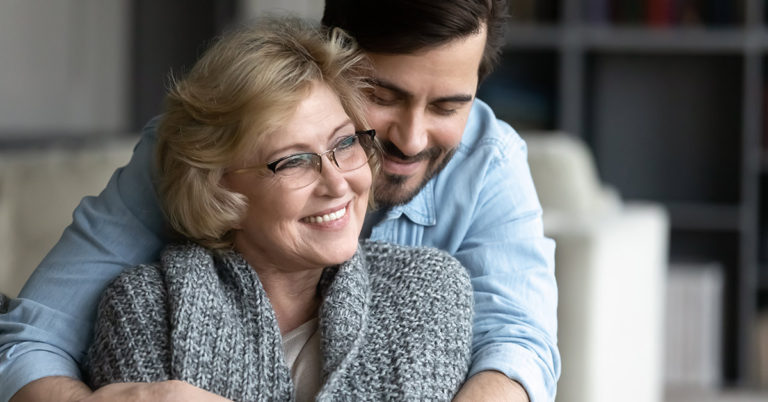 Pregnant Teen Chose Adoption – 33 Years Later, She Reunites with Her Son - Featured image