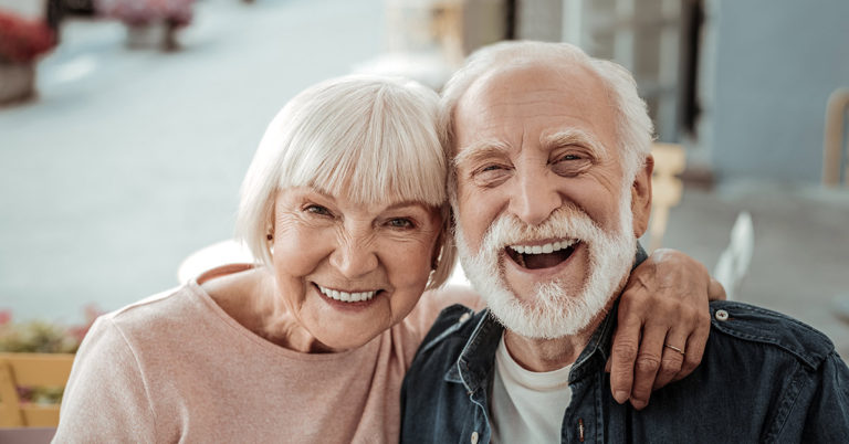 People Who Chose Not To Have Children Reflect On Their Decision Now That They’re 50 And Older (15 Answers) - Featured image