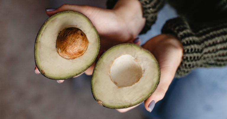 Apparently, People Are Making ‘Chips’ Out Of Avocados Now - Featured image