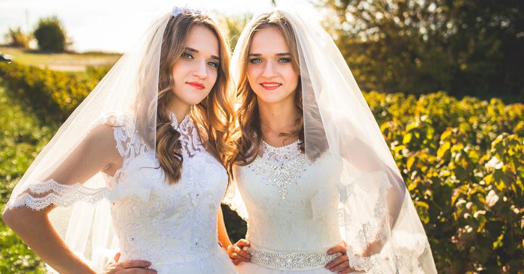 During Wedding, Pastor Tells Bride To Step Aside - Featured image