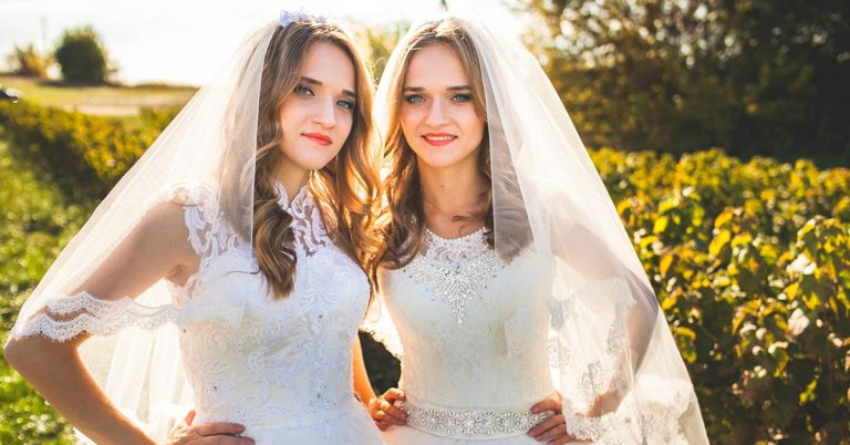 During Wedding, Pastor Tells Bride To Step Aside - Featured image