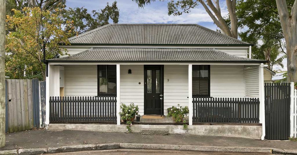 After Grandma’s Death, Grandchildren Find Out Her House Had Been Sold and They Can’t Inherit It – a Short Story - Featured image