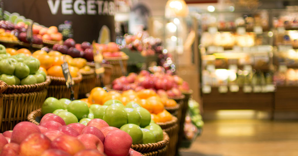 Lawyer Hears His Son Mock a Boy Whose Dad Packs Groceries at a Store – A Short Story - Featured image