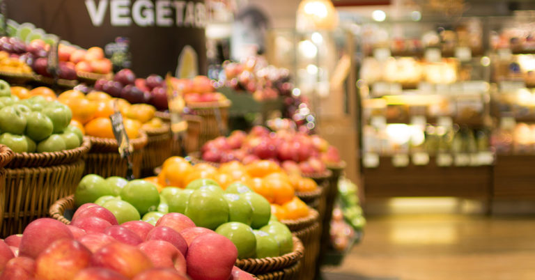 Lawyer Hears His Son Mock a Boy Whose Dad Packs Groceries at a Store – A Short Story - Featured image