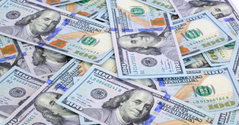 Woman Admits Sending Nearly $1 Million To Online ‘Boyfriend’ Who Claims He’s Being Held ‘Hostage’ In Miami - Featured image