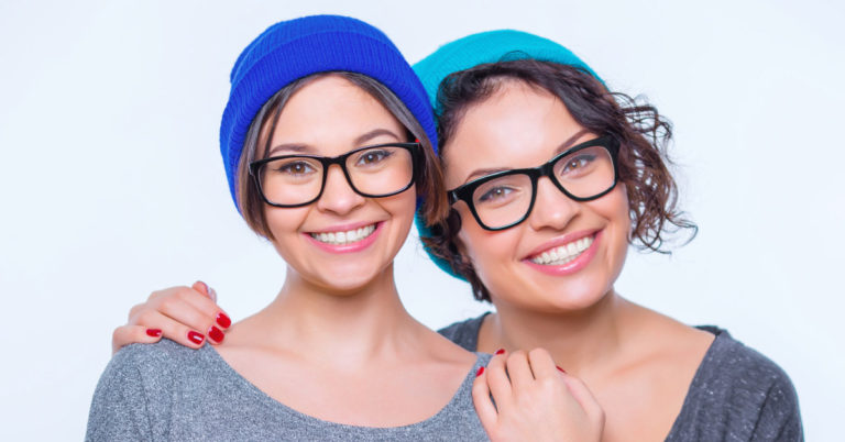 19 Look-Alike Relatives That Are Like 2 Peas in a Pod - Featured image