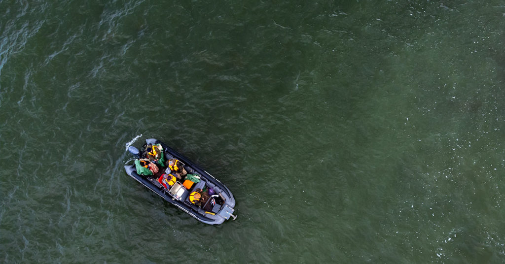 Mom Who Kept Children Alive by Breastfeeding Them After Boat Accident, Died | She Drank Her Own Pee to Save Her Kids - Featured image