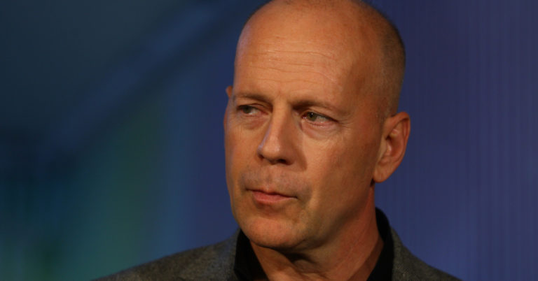 Bruce Willis’ ‘Big Gang of Women’ Stands by Him amid His Aphasia Diagnosis – Inside His Blended Family - Featured image