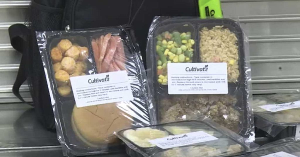 Elementary school turns leftover lunch into frozen meals for children ...