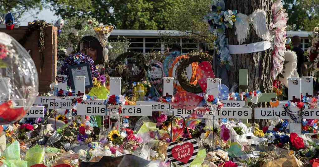 Video shows husband visiting hero teacher wife’s memorial hours before he died ‘of broken heart’ - Featured image