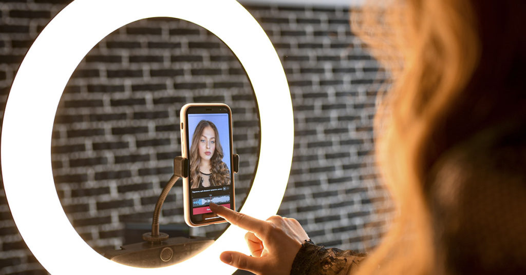 Woman dubbed as TikTok’s biggest catfish shares before and after pics - Featured image