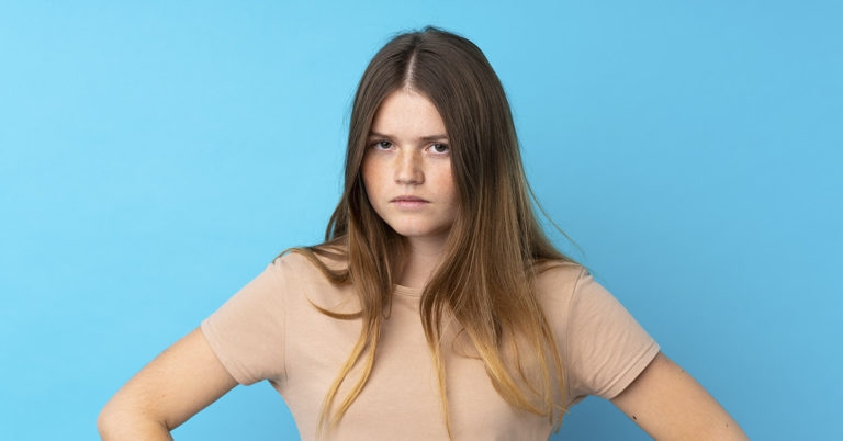 Mom slammed for making teenage daughter sign lease and pay monthly rent to live at home - Featured image