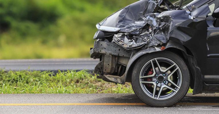 Siblings Recover Together After Surviving Car Crash That Killed Their Parents And Baby Sister - Featured image