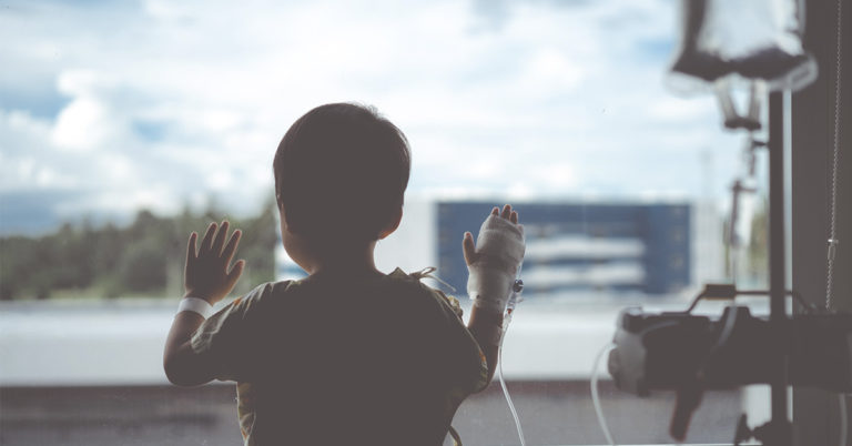 ‘I Brought My 2-Year-Old to the Hospital for a Broken Leg & Left With a Cancer Diagnosis’ - Featured image