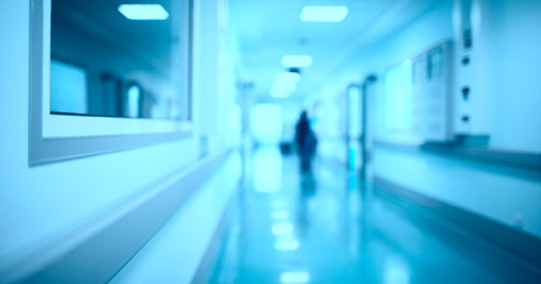 Her daughter was declared dead. Despite hospital objections, she believes she was alive. - Featured image