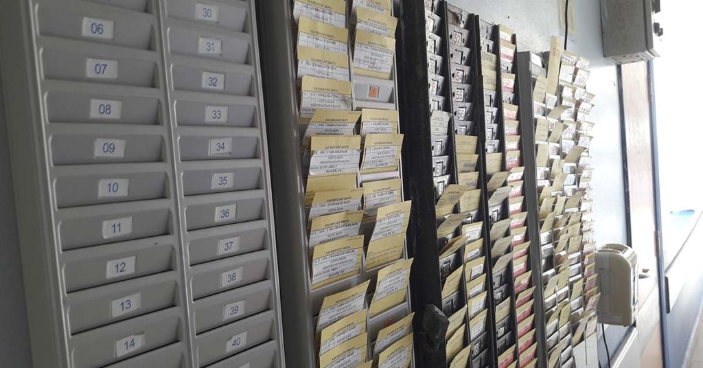 Single Dad Works 4 Jobs to Feed His Family, Stranger Shows Up to Surprise him on Father’s Day. - Featured image