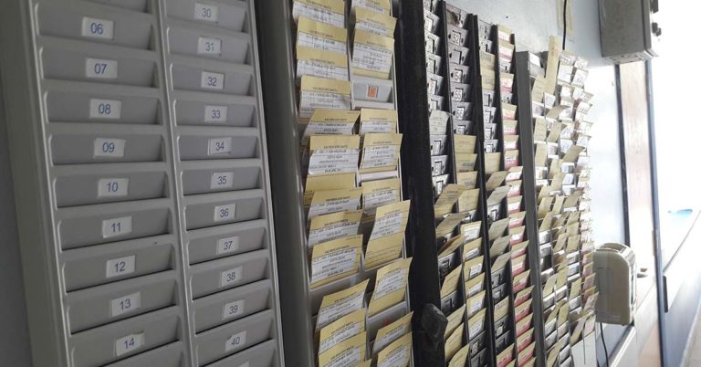 Single Dad Works 4 Jobs to Feed His Family, Stranger Shows Up to Surprise him on Father’s Day. - Featured image