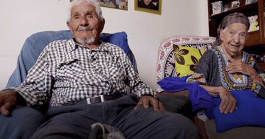 Jewish couple has been married for 91 years, have 64 grandchildren and...