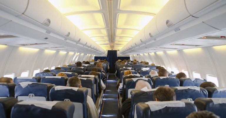 Passenger Applauded for Refusing to Swap Seats So Family Could Sit Together - Featured image