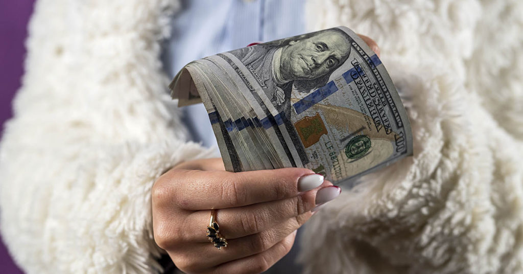 ‘I’m A Sugar Mama – My Favorite Thing Is Seeing My Guy’s Eyes Light Up When I Pay His Allowance’ - Featured image