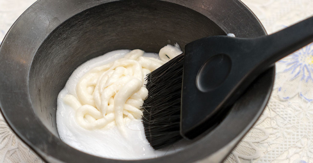 Woman Is Fuming After The Internet Turned A “Special And Fun Bonding  Moment With Daughter” Against Her After Bleaching Five-Year-Old’s Hair - Featured image