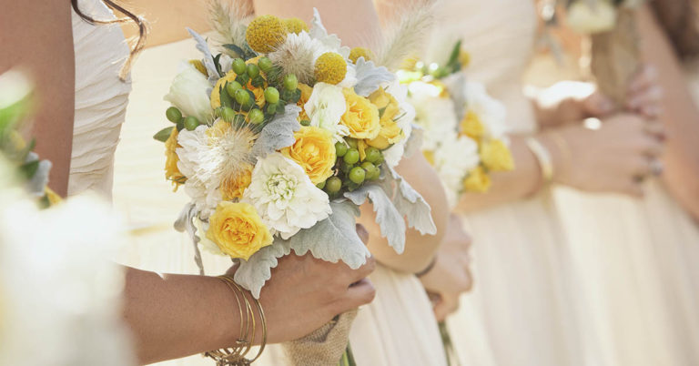 89-Year-Old Grandma Was A Bridesmaid At Her Granddaughter’s Wedding And She Didn’t Disappoint - Featured image